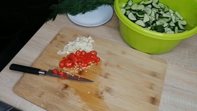 Салат НА ЗИМУ к Плову??? кручу по 30 банок! Семейный рецепт! смотреть онлайн