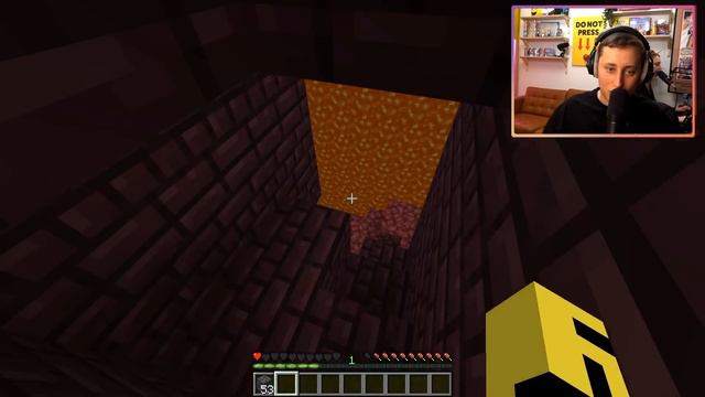 FÖRSÖKER KLARA UT MINECRAFT PÅ EN CHUNK смотреть онлайн