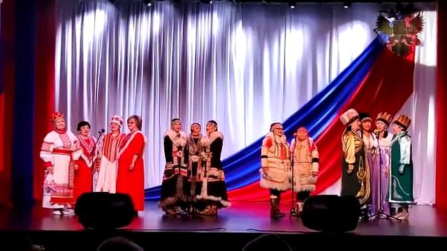 Катюша на 4х языках #россия #таймыр #север #вокал #хочуврек #катюша смотреть онлайн