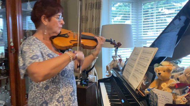 Hazel Flannigan: playing both parts of Melodie by Christoph Willibald Gluck смотреть онлайн