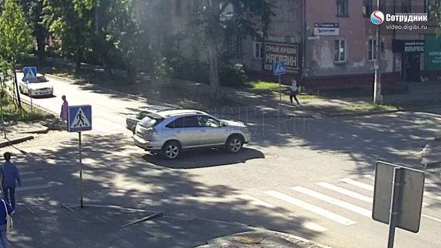 Бийск ДТП Перекресток ул. Г.-Алтайская - Ленинградская 10.09.2023 г. смотреть онлайн