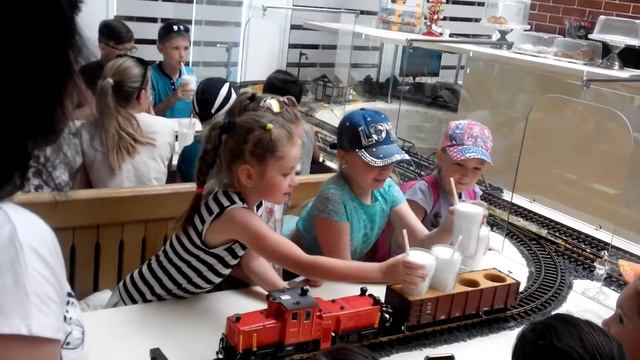 кафе "Локомотив"Южный" вокзал Харьков смотреть онлайн