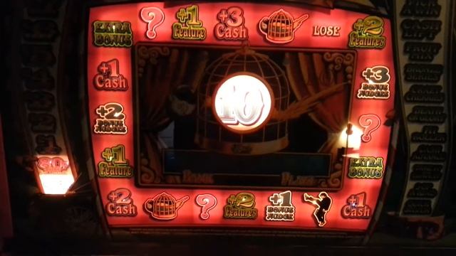 Monty Python Fruit Machine Club Game-Play смотреть онлайн