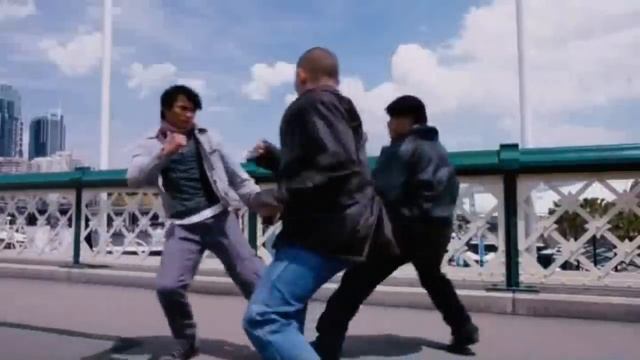 The Protector 2005 Tony Jaa Fight Scene #1 HD смотреть онлайн