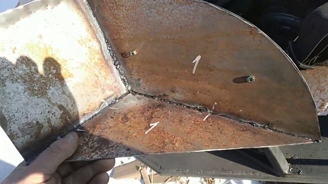 Делаем гусеничный снего-болотоход КАМРАД! установка блоков фар! смотреть онлайн