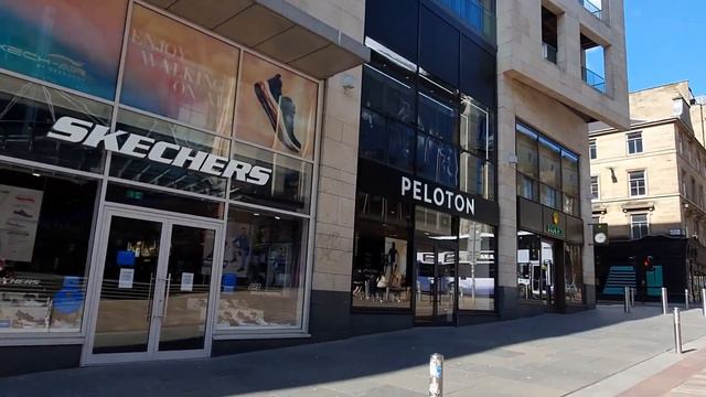 Glasgow, City Centre. Walk up Buchanan Street past Buchanan Galleries Shops. смотреть онлайн