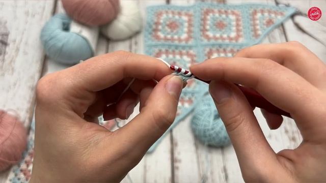 КОСЫНКА БАБУШКИНЫМ КВАДРАТОМ - как вязать бабушкин квадрат крючком / вязание крючком смотреть онлайн