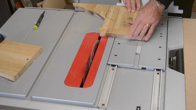 Des Poussoirs Pour Ma Scie Sur Table Bosch, Enfin !!! ?