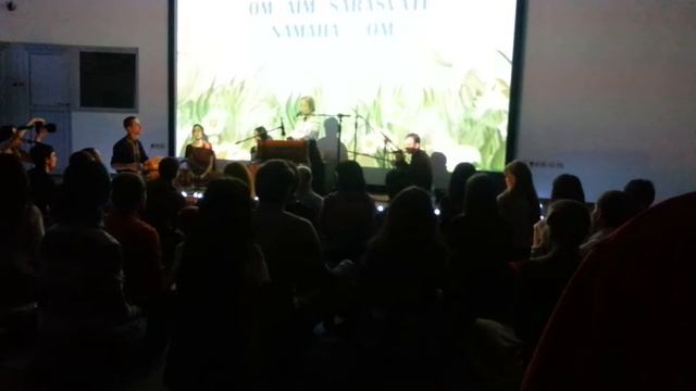 Мантра йога, Минск, Адипурна Радхика. смотреть онлайн