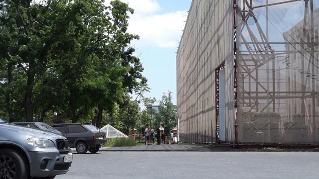 Мариуполь . Скейт парк . завершение нового квартала. Драмтеатр . ремонт вокруг. смотреть онлайн