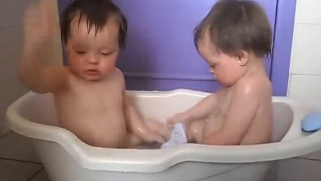ENTRE TAPAS E BEIJOS! --- Elas se amam mas nem sempre se entendem... смотреть онлайн