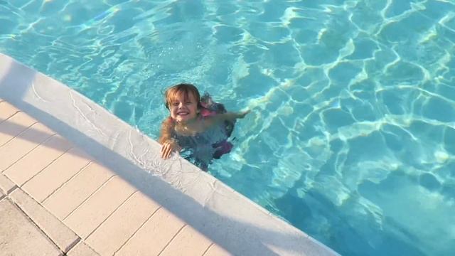 MY BABIES JUMP IN THE POOL ? | KIDS FIRST TENNIS PRACTICE смотреть онлайн
