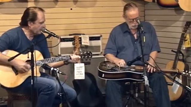 Lambert & Jack - @ Acoustic Open Mic - 1st song. смотреть онлайн