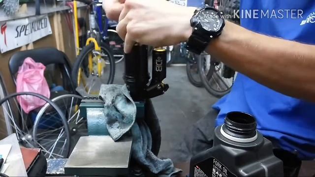 ПЕРЕБОРКА ЗАДНЕГО АМОРТИЗАТОРА Cane Creek Double Barrel Air смотреть онлайн