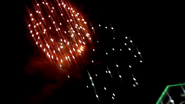 Новогодний салют в Салавате (31.12.12).3gp смотреть онлайн