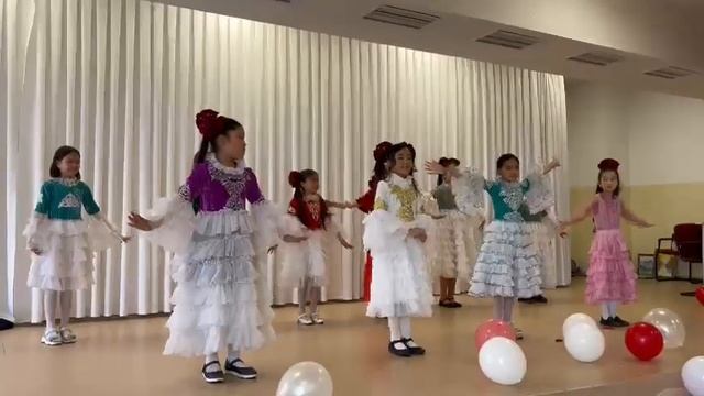 Айгөлек биі смотреть онлайн