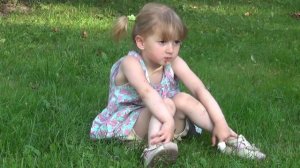 Маленькая девочка - притягивает взгляд