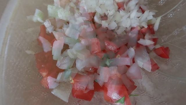 Невероятно вкусный салат с овощами и чечевицей / Закуска из чечевицы смотреть онлайн