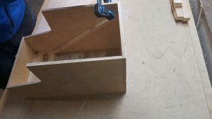 Кормушка для кур. Как сделать механическую кормушку своими руками.  Автокормушка для кур