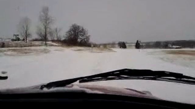 1975 Super Beetle in the snow смотреть онлайн