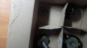 Бракованный натяжной ролик ГРМ на двигателе к4м (Ларгус)