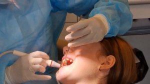 У стоматолога.