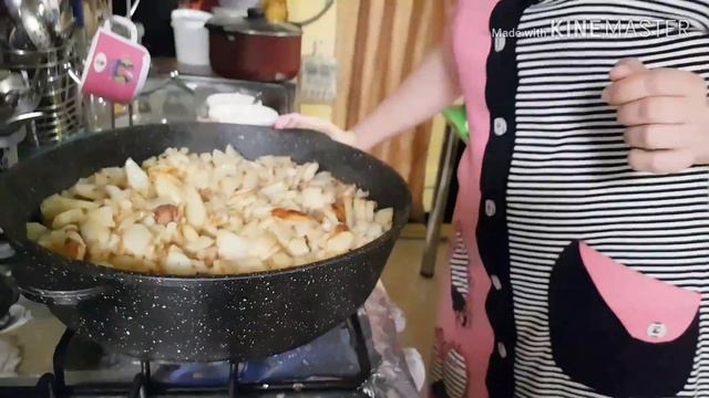 Завтрак вкусной кашей, арбуз. День начался! смотреть онлайн