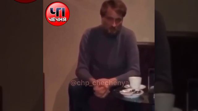 Чеченцы нашли и заставили извиняться Дмитрий Каприна Который оскорблял Чеченцев смотреть онлайн