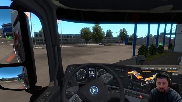 Euro Truck Simulator 2 Canadian Paint Jobs Pack смотреть онлайн