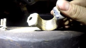 Suzuki grand vitara втулки переднего стабилизатора