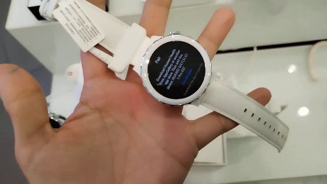 Huawei Watch GT 3 Pro Silver Bezel White First Look смотреть онлайн
