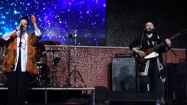 Корней и Точно Бэнд: Starship Trooper смотреть онлайн