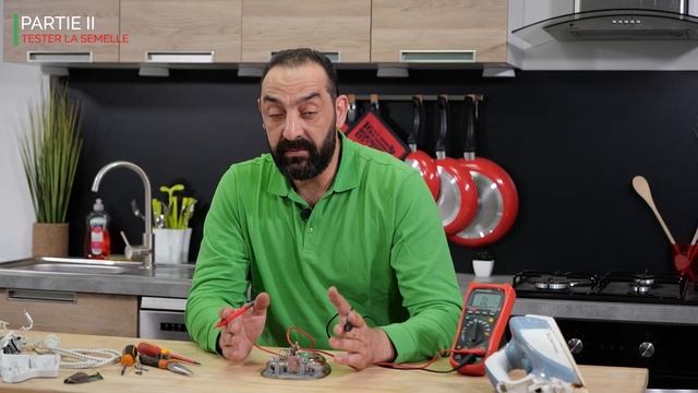 Comment démonter, tester et changer la semelle d'un fer vapeur Rowenta ? смотреть онлайн