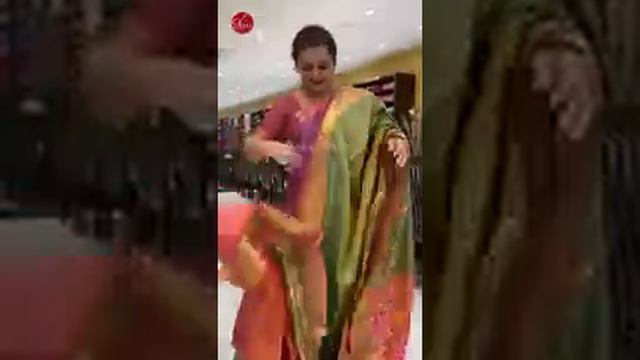 Cloth Shop - ShrusEternity, India смотреть онлайн