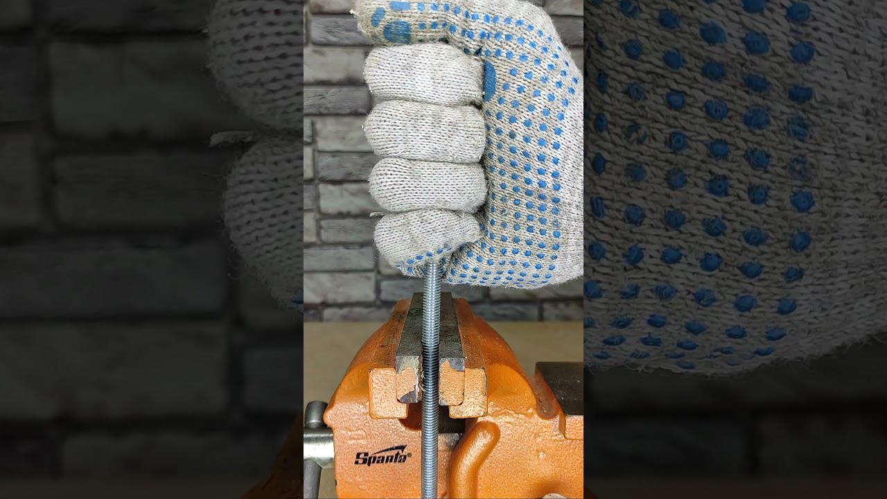 Секрет опытных электриков! Как легко и быстро спаять скрутку медных проводов? #shorts смотреть онлайн