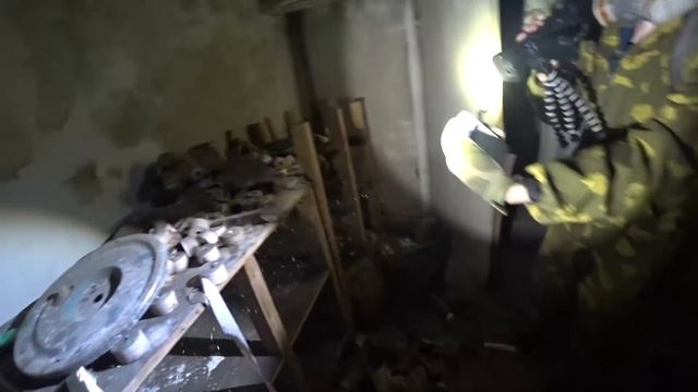 Искупался в реке Припять. Подвал медсанчасти 126. Самое радиоактивное место в Чернобыле смотреть онлайн