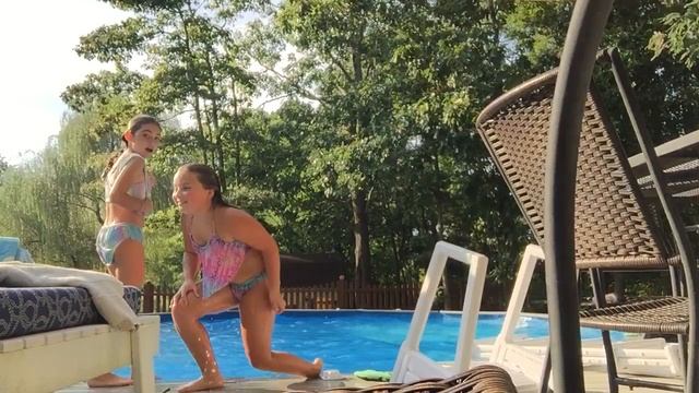 Pool fun смотреть онлайн