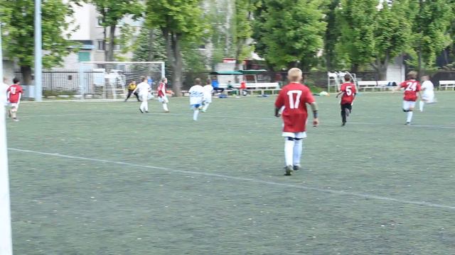 АФК "Днепр" (U-9 ) - ДТС НВО №136 (U-10) (4:3) 4.05.2016г. смотреть онлайн