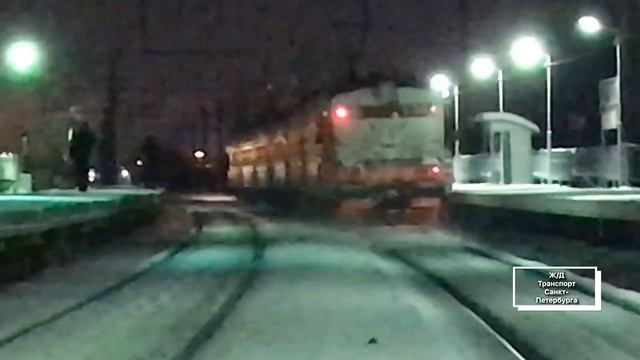"Вплотную"!Электропоезд ЭТ2М 051 смотреть онлайн