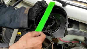 Как проще вытащить моторчик отопителя ВАЗ 2109