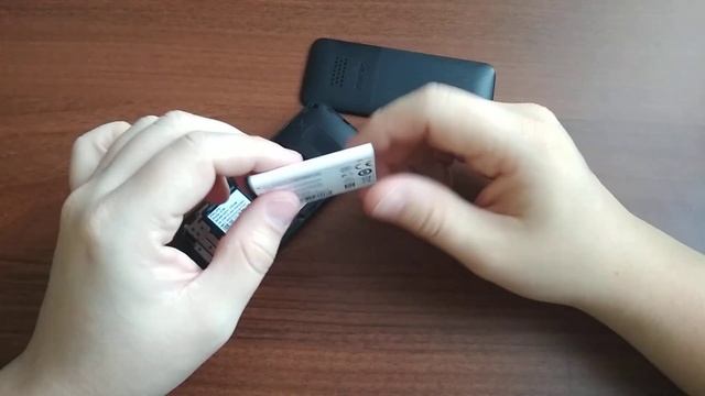 Телефон Philips E106 смотреть онлайн