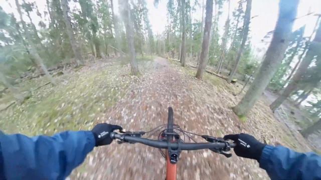 Winter took a break (so I went riding) смотреть онлайн