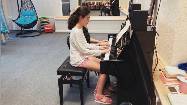 🎹 ✋🤚 PIANO 4 HANDS - Little Ray of Sun смотреть онлайн