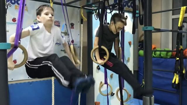 Круговая тренировка атлетов смотреть онлайн