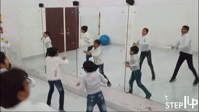 BAM BHOLE DANCE CHOREOGRAPHY BY Mr. PANKAJ DIRECTOR OF STEP UP DANCE SCHOOL смотреть онлайн