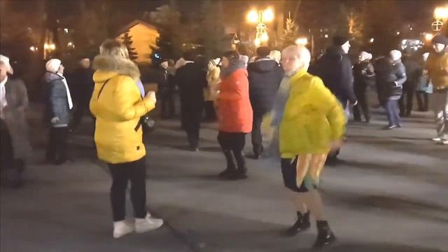 ЭХ ЗАГУЛЯЕМ МЫ С ТОБОЙ СЕГОДНЯ смотреть онлайн