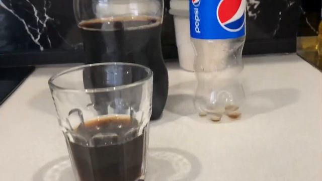Сравнение Pepsi и Любимая кола без газа смотреть онлайн