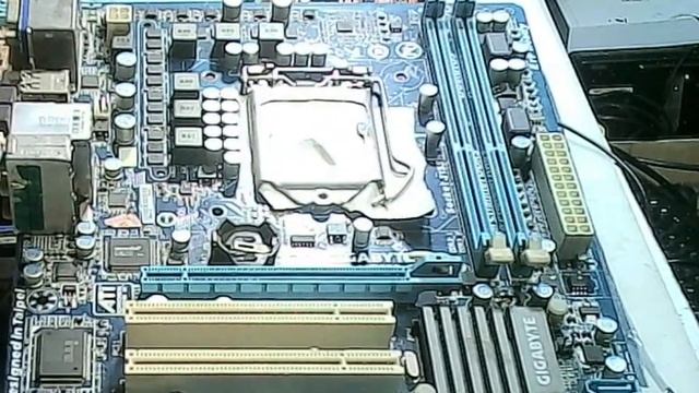 PLACA MÃE GIGABYTE GA - H61M - D2P ESPECIFICAÇÕES DO I3 AO I7 SOQUETE 1155 смотреть онлайн