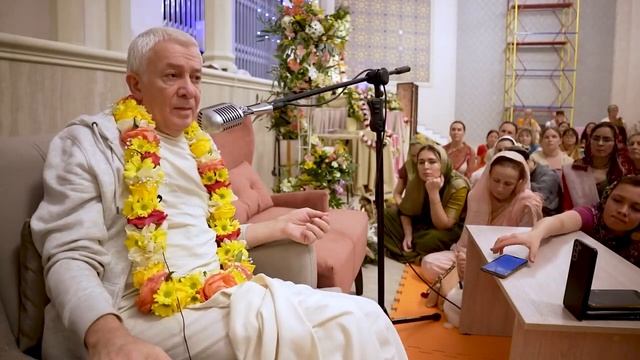 Отношения с шикша и дикша гуру  Е М  Чайтанья Чандра Чаран прабху