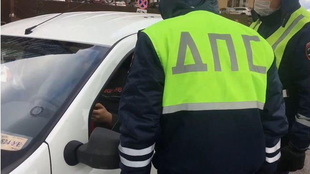 У кого нет электронного пропуска, возвращают домой. смотреть онлайн